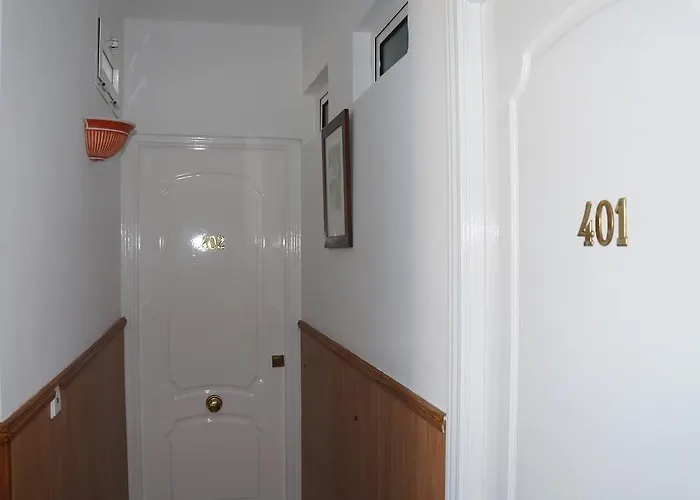 Linda Hotel 2*